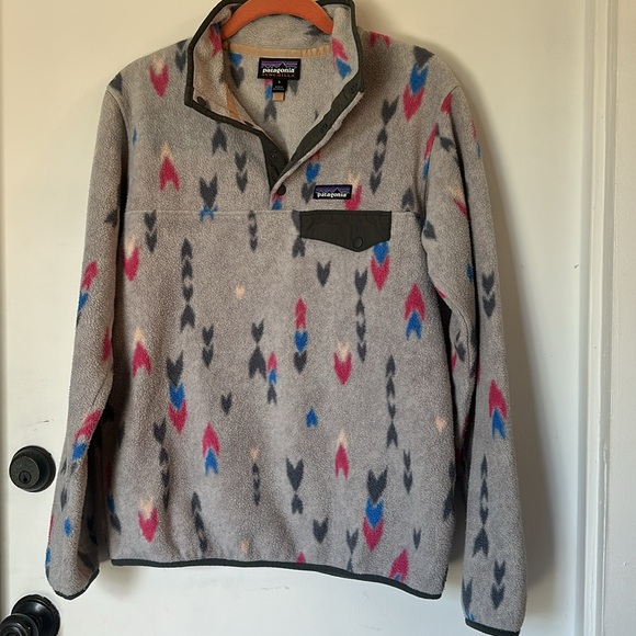 Patagonia Synchilla Snap T Fleece Pullover Wish Tails Gray Arrow Print SZ S - Picture 2 of 6